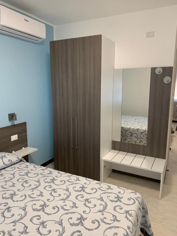 ואראצה Hotel Aurora מראה חיצוני תמונה