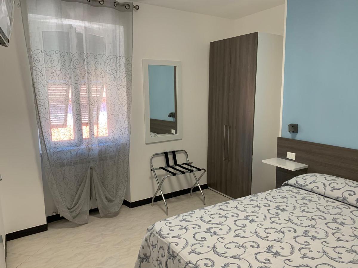 ואראצה Hotel Aurora מראה חיצוני תמונה