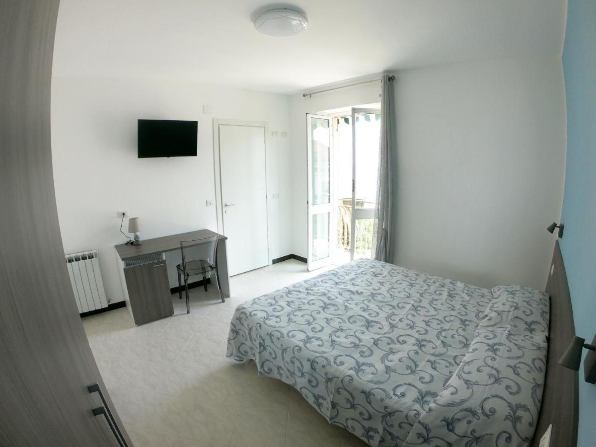 ואראצה Hotel Aurora מראה חיצוני תמונה