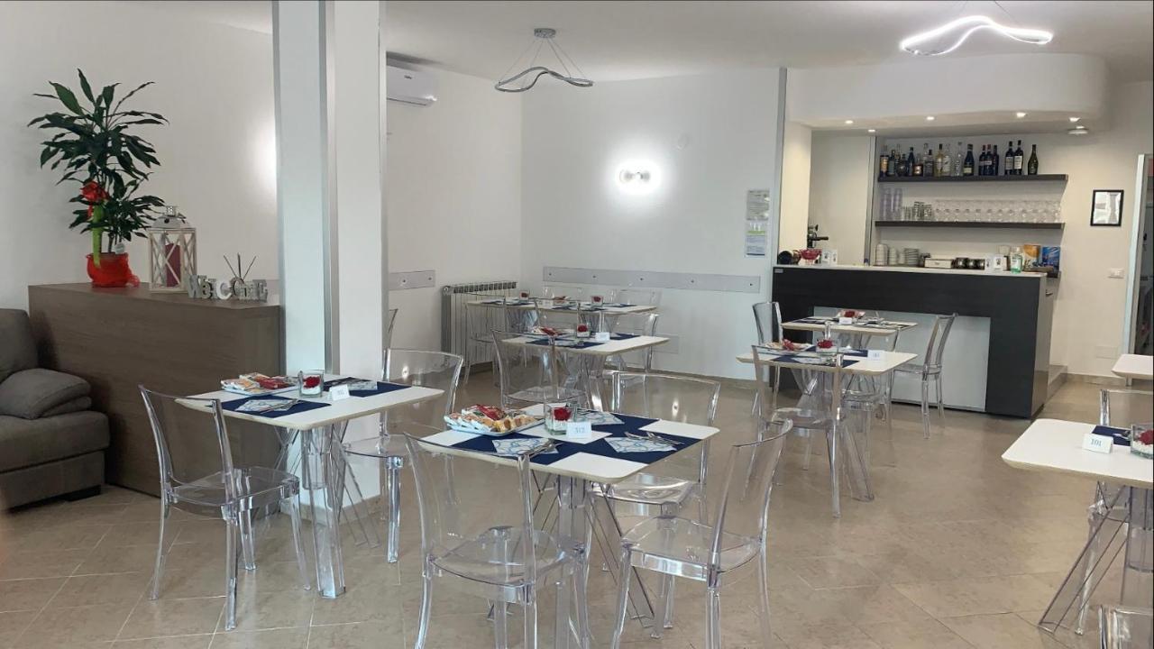ואראצה Hotel Aurora מראה חיצוני תמונה