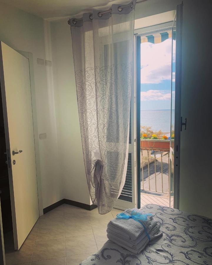 ואראצה Hotel Aurora מראה חיצוני תמונה